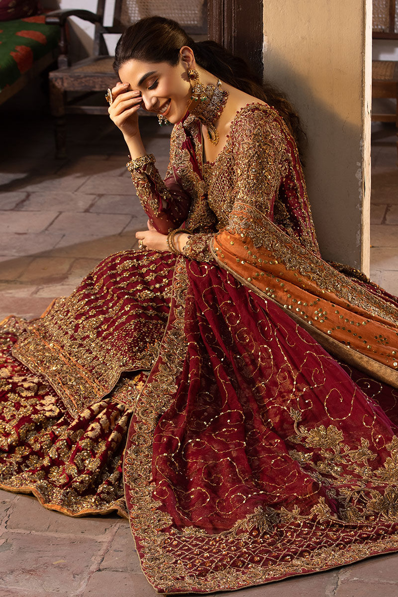 Buy Dark purple jamawar lehenga set by Aditi Gupta at Aashni and Co